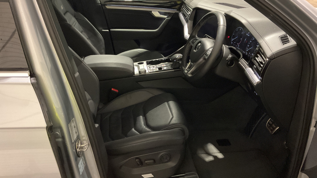 EX70AUY-GB_408571468_20230123093526